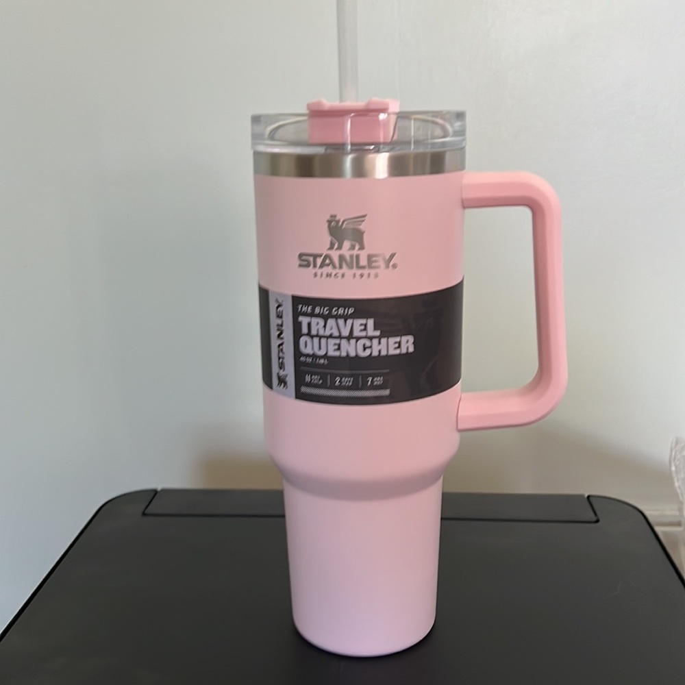 Stanley Adventure Quencher The Big Grip Travel Stainless Steel 40oz Petal NEW